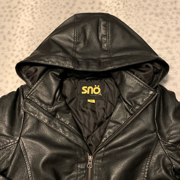 ‼️SOLD‼️Pleather doubled hooded jacket. - Picture 2 of 7